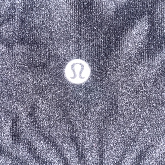 Lululemon mystery box | size 4 - Picture 2 of 5